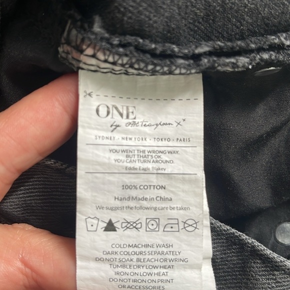 One Teaspoon Hawks Distressed Relaxed Fit Denim Faded Black Jean Shorts Size 29 - Picture 7 of 7